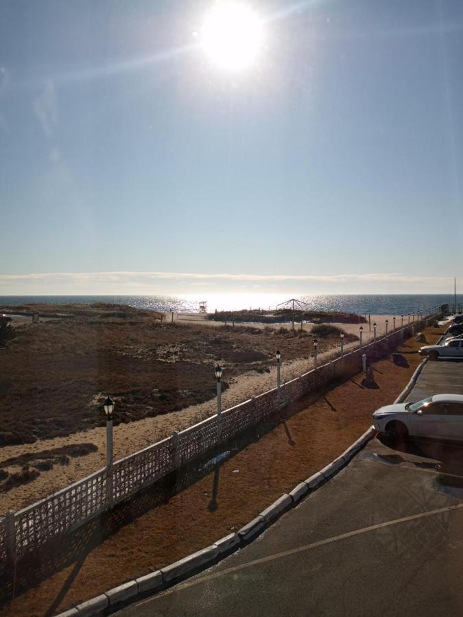 Ocean Club On Smuggler'S Beach South Yarmouth Exterior photo