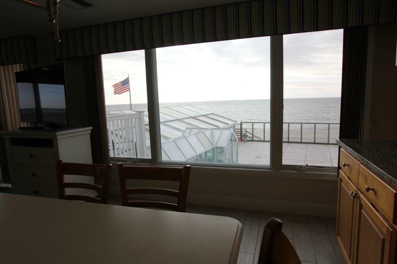 Ocean Club On Smuggler'S Beach South Yarmouth Exterior photo